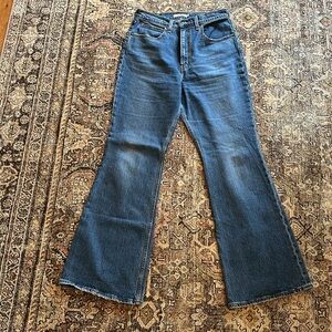 Like new Levi’s 70’s High Flare Jeans